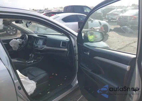 2016 Toyota Highlander Xle V6 z USA, uszkodzony, nr VIN 5TDKKRFH6GS500532